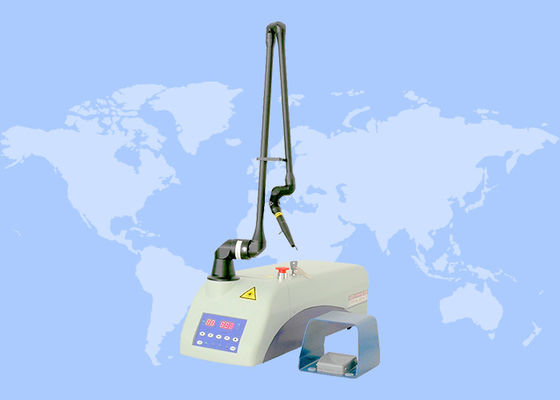 Buon prezzo Macchina laser CO2 chirurgica da 15 W per la rimozione della cicatrice e la rimozione del pigmento in linea