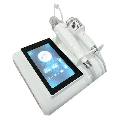 Buon prezzo Cold Harmmer Fractional Rf Microneedle 2 in 1 Machine per il Facial Lifting in linea